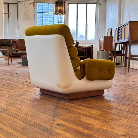 Space Age Easy Chair