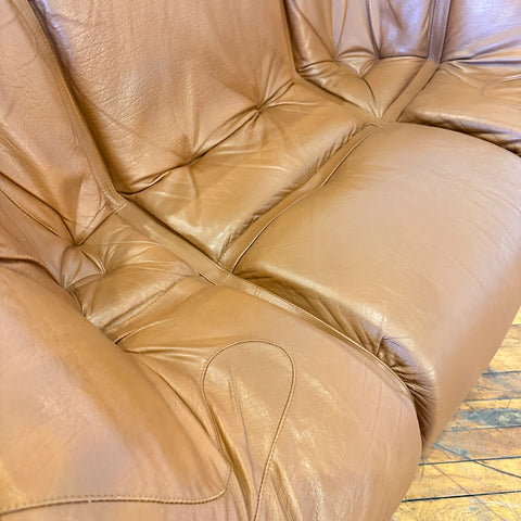 Percival Lafer MP-211 Leather Loveseat