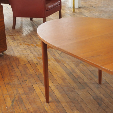 Oval Teak Dining Table