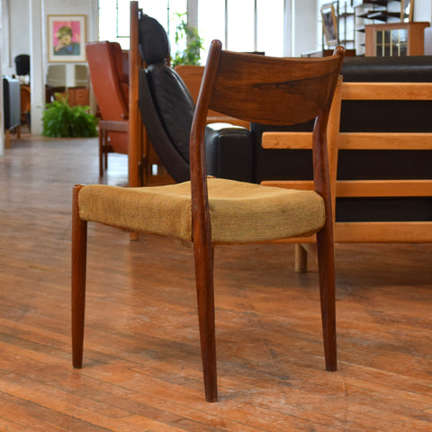 Set of 4 Rosewood Model ‘D’ Dining Chairs by Fristho