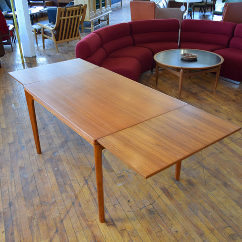 Vintage Teak Dining Table by Henning Kjaernulf