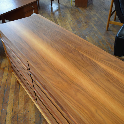 Walnut 9-Drawer Dresser