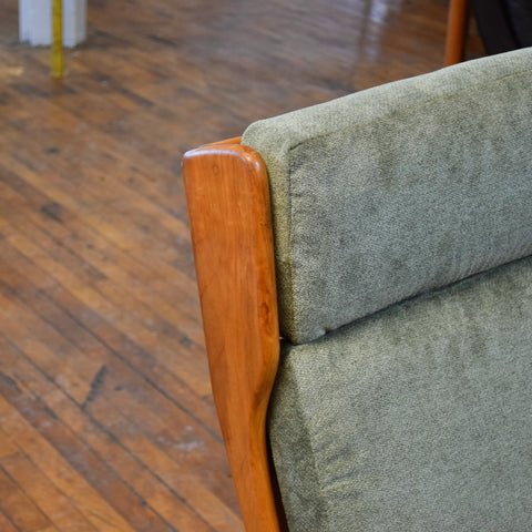 Upholstered Elm Lounge Chair w/ Ottoman