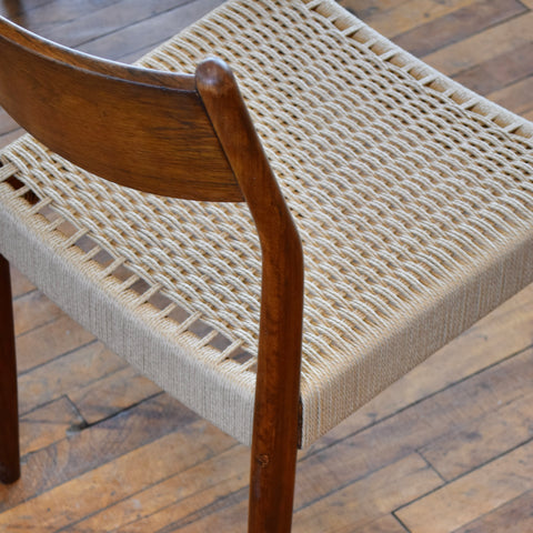 Freshly Corded Set of 4 Rosewood Model ‘D’ Dining Chairs by Fristho