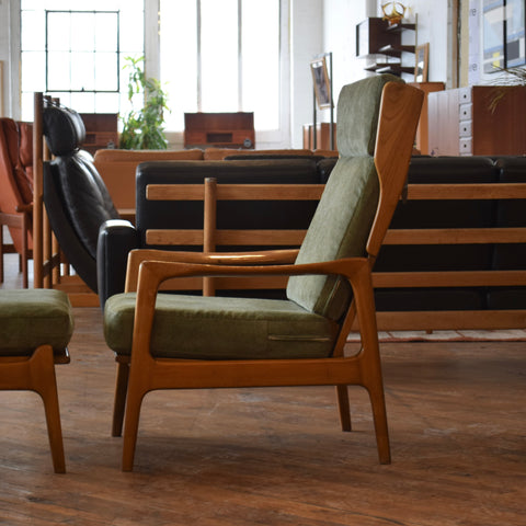 Upholstered Elm Lounge Chair w/ Ottoman