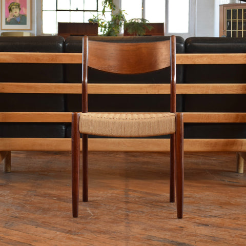 Freshly Corded Set of 4 Rosewood Model ‘D’ Dining Chairs by Fristho