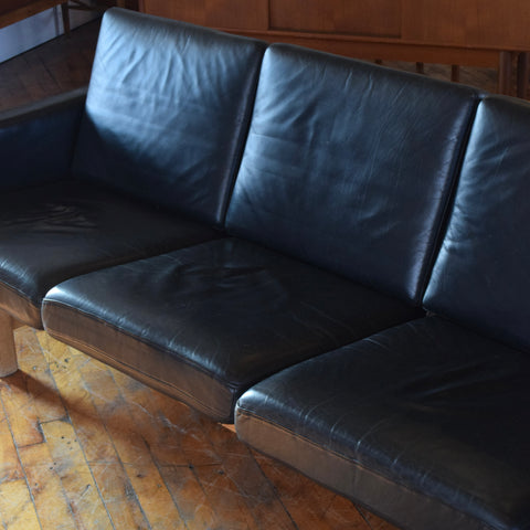 Hans Wegner GE236/3 Black Leather & Oak 3-Seater Sofa