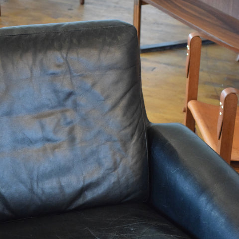 Atomic Model 265/2 Leather Loveseat by H.W. Klein for Bramin