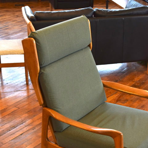 Upholstered Elm Lounge Chair w/ Ottoman