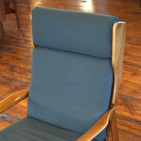 Upholstered Elm Lounge Chair w/ Ottoman