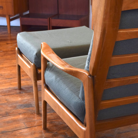 Upholstered Elm Lounge Chair w/ Ottoman