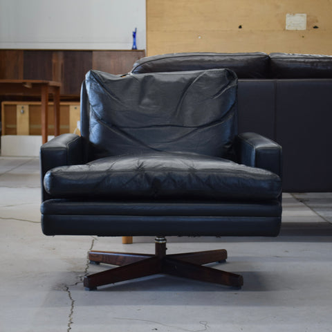 Vintage Black Model 807 Leather Swivel Lounge Chair by Fredrik A. Kayser for Vatne Møbler