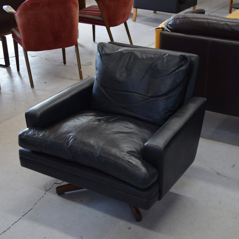 Vintage Black Model 807 Leather Swivel Lounge Chair by Fredrik A. Kayser for Vatne Møbler