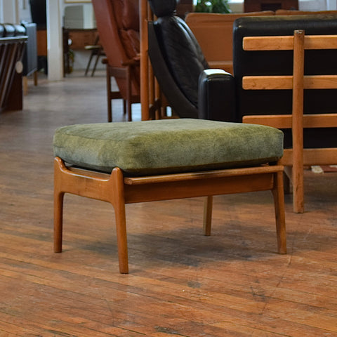 Upholstered Elm Lounge Chair w/ Ottoman