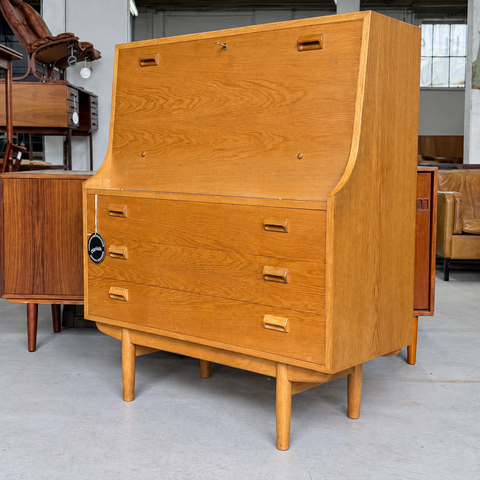 Børge Mogensen oak secretary — Closed angled view