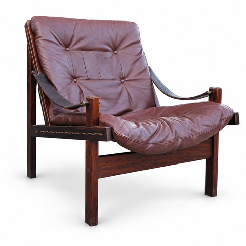 Vintage Leather Lounge Chair by Torbjørn Afdal — white background with soft shadow