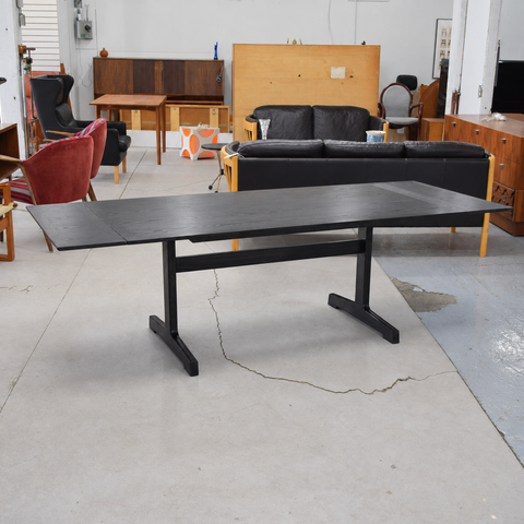 Black Lacquered Model 594 Dining Table by Ditte & Adrian Heath – view 1