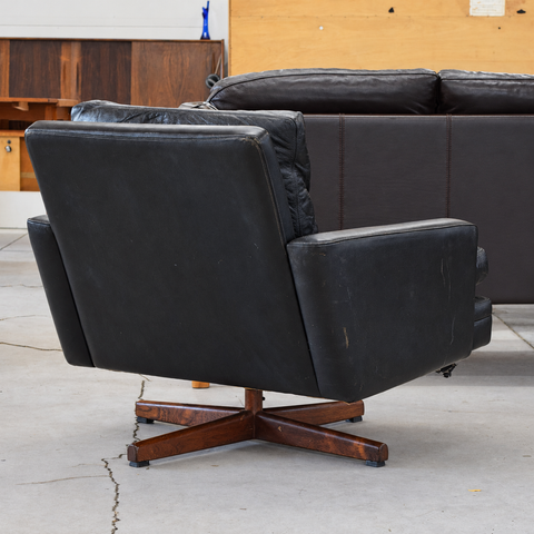 Vintage Black Model 807 Leather Swivel Lounge Chair by Fredrik A. Kayser for Vatne Møbler – view 2