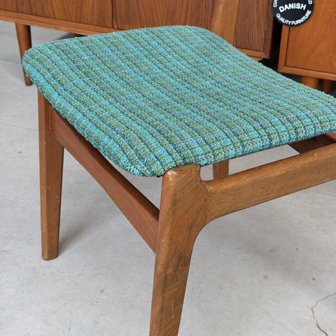 Vintage wooden dining chairs with green-blue plaid upholstery – upholstery detail