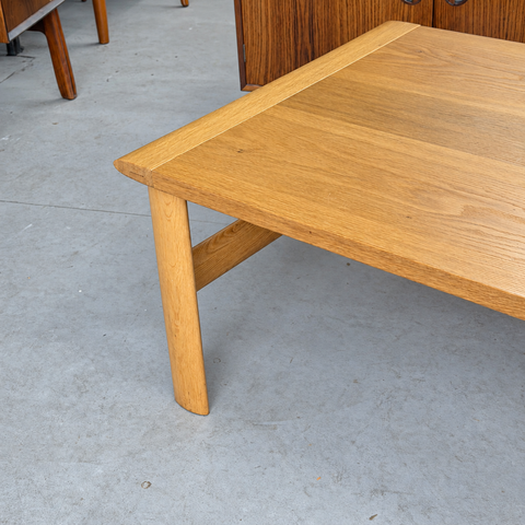 Vintage Fritz Hansen coffee table – top detail