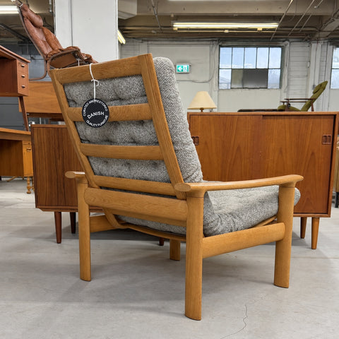 Fritz Hansen Oak Lounge Chair — view 5