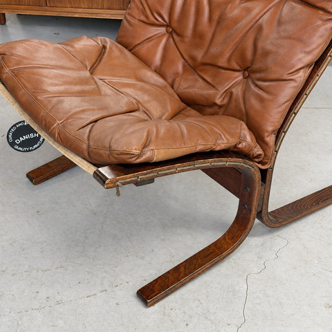 Tan High-Back Siesta Chair — detail view