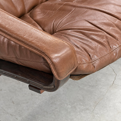 Brown Siesta Armchair A — detail view