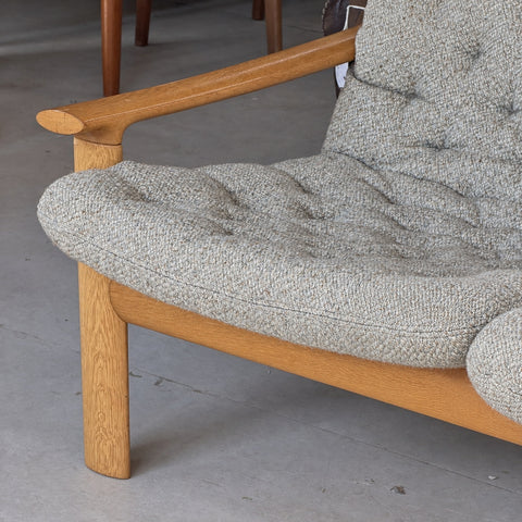 Oak Two-Seater with Tufted Cushions — detail view