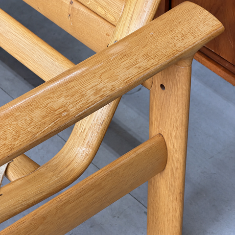 Vintage Fritz Hansen Oak 3-Seater Sofa — frame detail