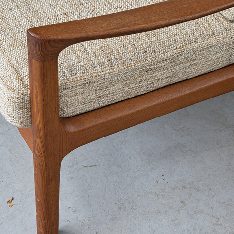 Vintage Teak Senator Sofa by Ole Wanscher — frame detail