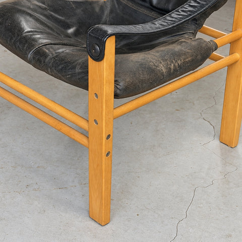 Skipper Møbler leather lounge chair — arm and leather detail
