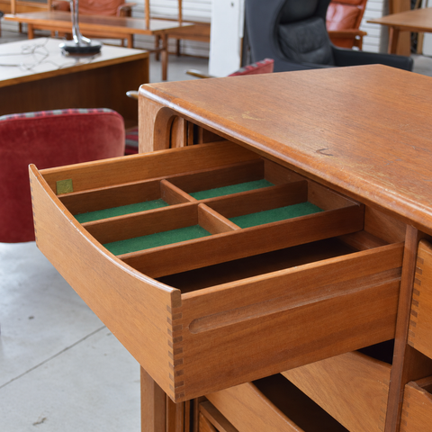Vintage teak gentleman's dresser, fair vintage condition, view 5