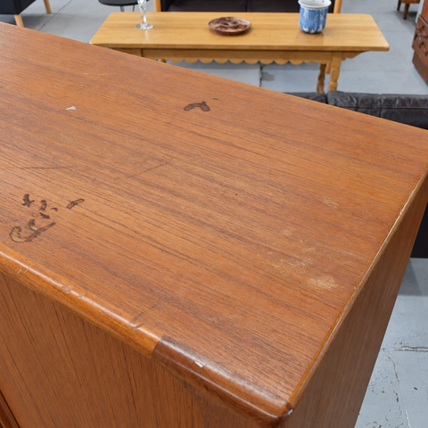 Vintage teak gentleman's dresser, fair vintage condition, view 7
